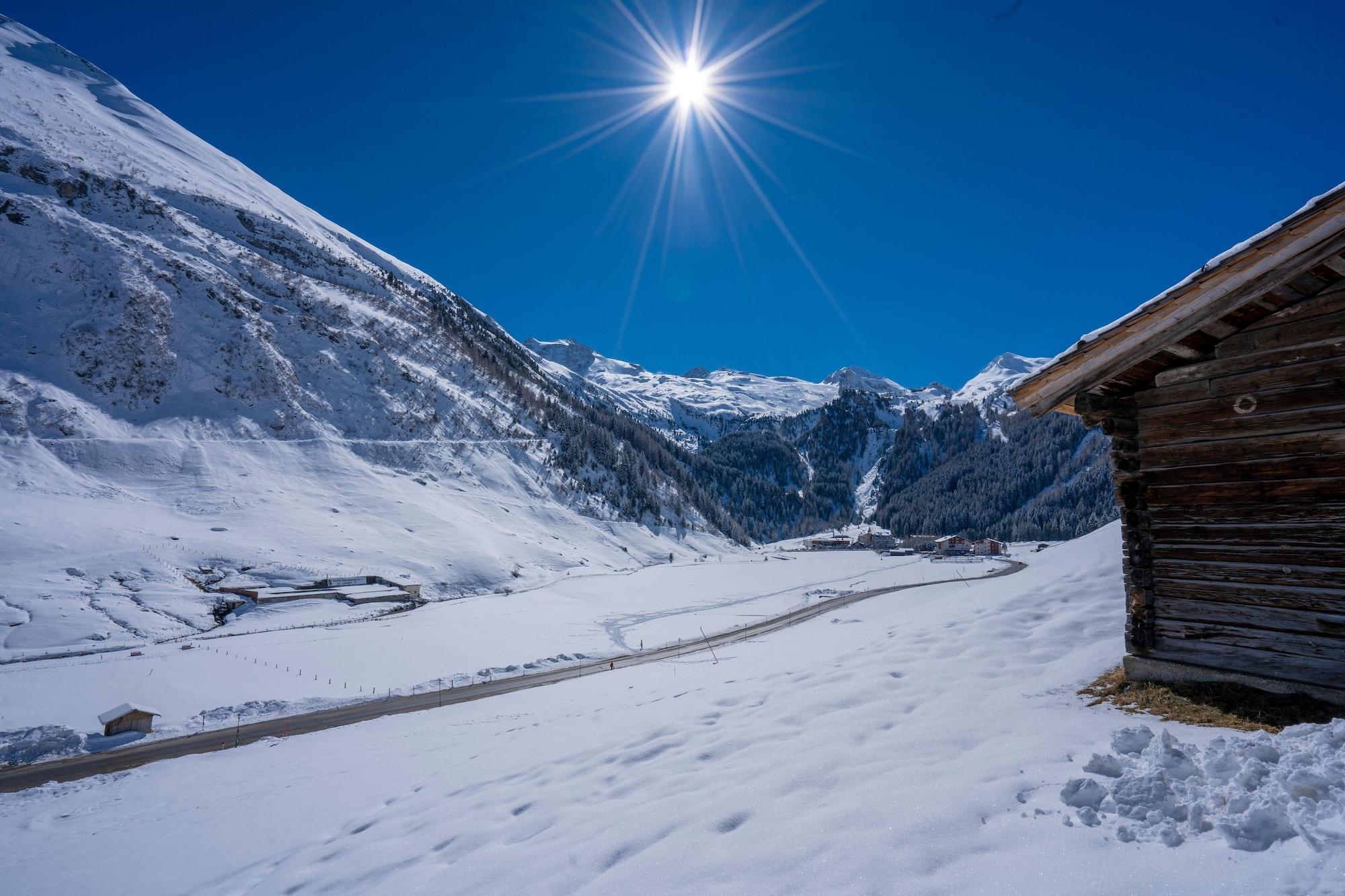Alpenbad Hotel Hohenhaus Tux Luaran gambar